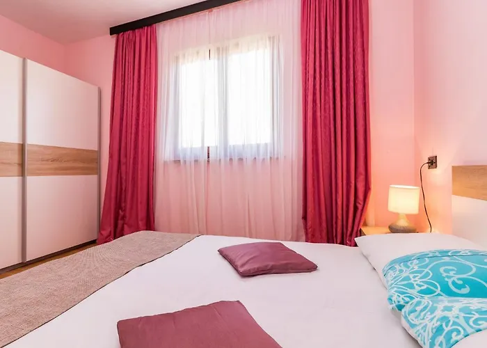 Kostro-1 By Interhome * Nova Vas (Porec)